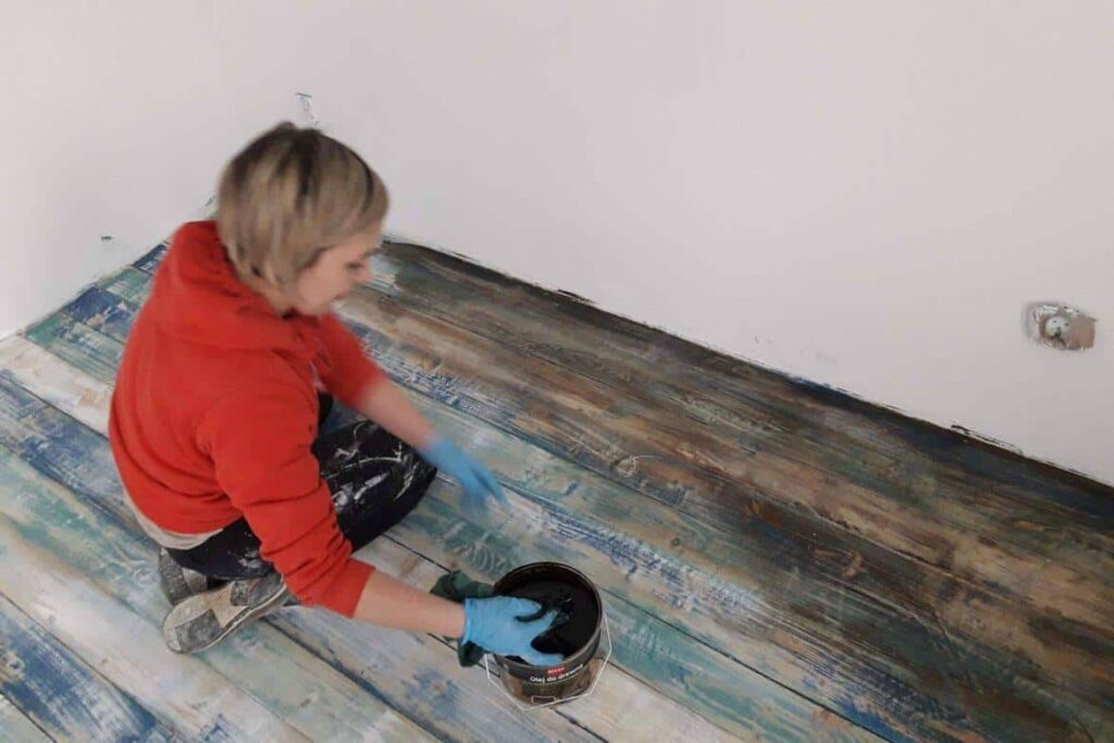 Renowacja starej podłogi drewnianej, czyli jak podarowałam deskom drugie życie