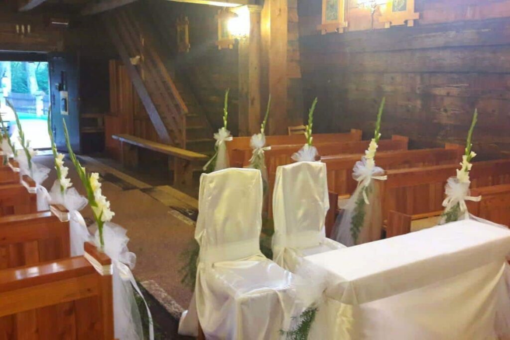 Cerkiew w Równi: Jak udekorować kwiatami piękno doskonałe?