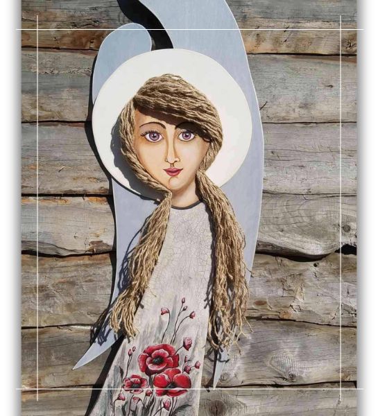 Drewniana figurka, aniołek, Bieszczady.